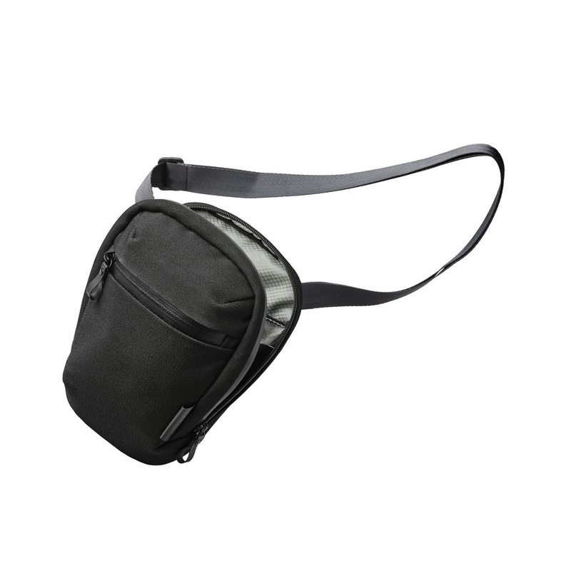 ALPAKA Vertical Sling Axoflux 600D (Black)