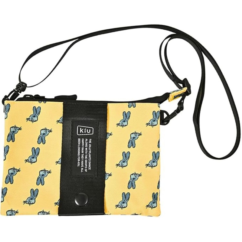 KiU Etiquette Water Repellent Pouch (Rabbit Face)