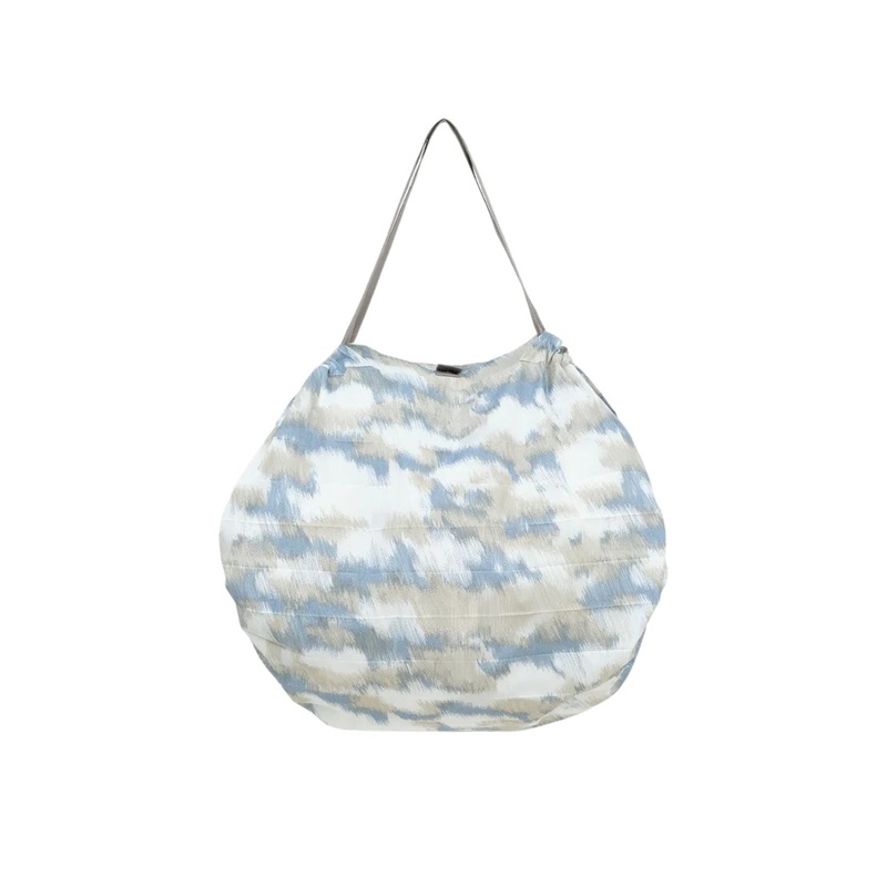 Shupatto Foldable Tote (L) – Ukigumo (Floating Clouds)