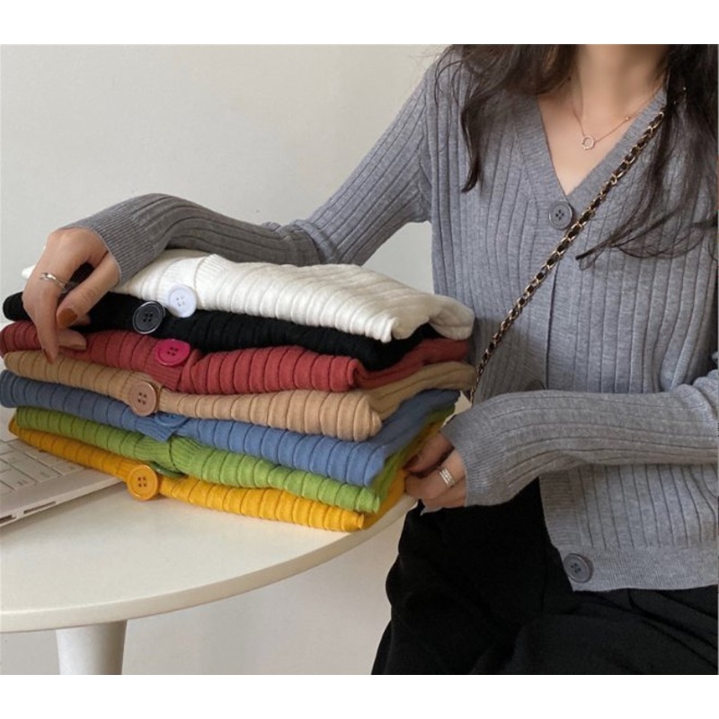 V-Neck Knitted Cardigan Top Autumn and Winter New Retro Foreign Style Sweater with Long Sleeve Short Small Coat Womens Wholesale – V-Neck Knitted Cardigan Top Autumn and Winter price|S