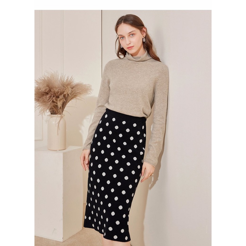 a Wool Sweater with No Seams and Very Comfortable for Women. – Pullovers and Sweater price|S