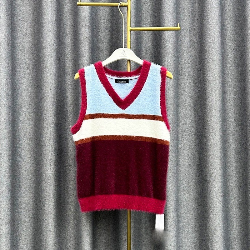 Factory Wholesale Jacquard Solid Knitted Sweater Women V-Neck Sweater Vest – Ladies Sweater Pattern and OEM Womens Sweater price|Free Size